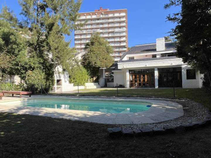Casa en venta en Avenida Martiniano Chiossi, Maldonado