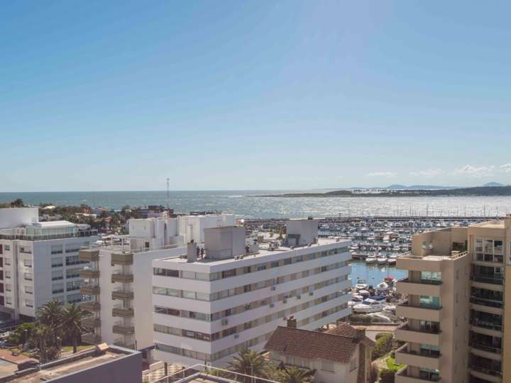 Apartamento en venta en La Galerna (Calle 21), Maldonado