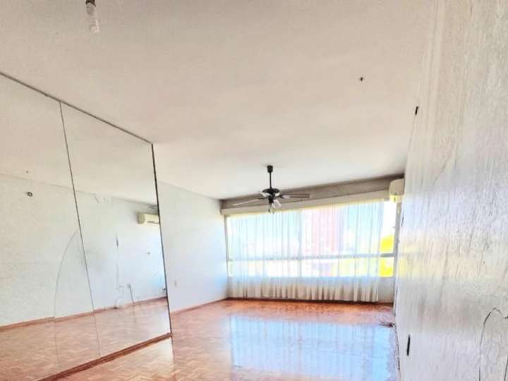 Apartamento en venta en José Benito Lamas, Montevideo