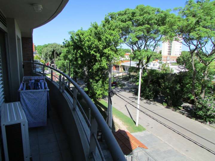 Apartamento en venta en Dalmiro Costa, Montevideo