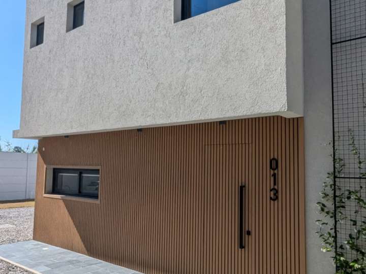 Casa en alquiler en Juan Pedro Beranger, Montevideo