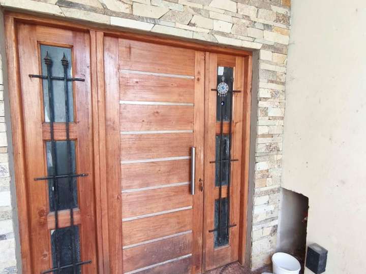 Casa en venta en 79 - Aristóbulo del Valle, 6602, Buenos Aires