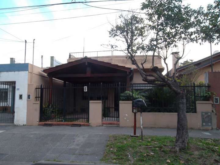 Casa en venta en 77 - Belgrano, 6153, Buenos Aires