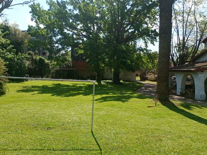Casa adosada en venta en Santos Dumont, Buenos Aires