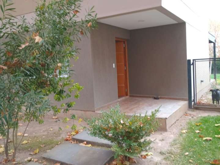 Casa en venta en Departamento General Roca, Río Negro