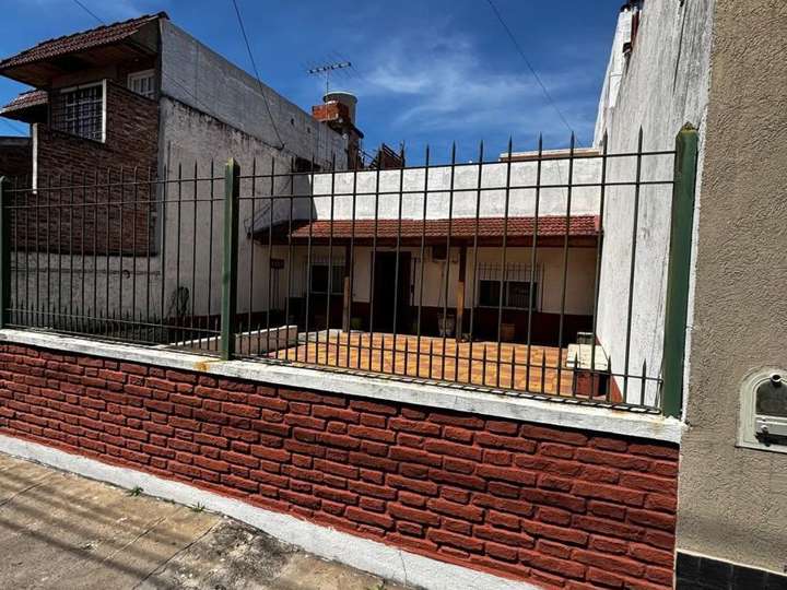 Casa en alquiler en Catamarca, 302, Gerli