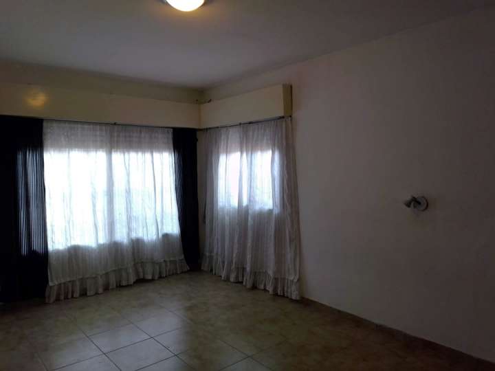 Departamento en alquiler en 35 - Ingeniero Luis Augusto Huergo, 8900, Villa General Eugenio Necochea