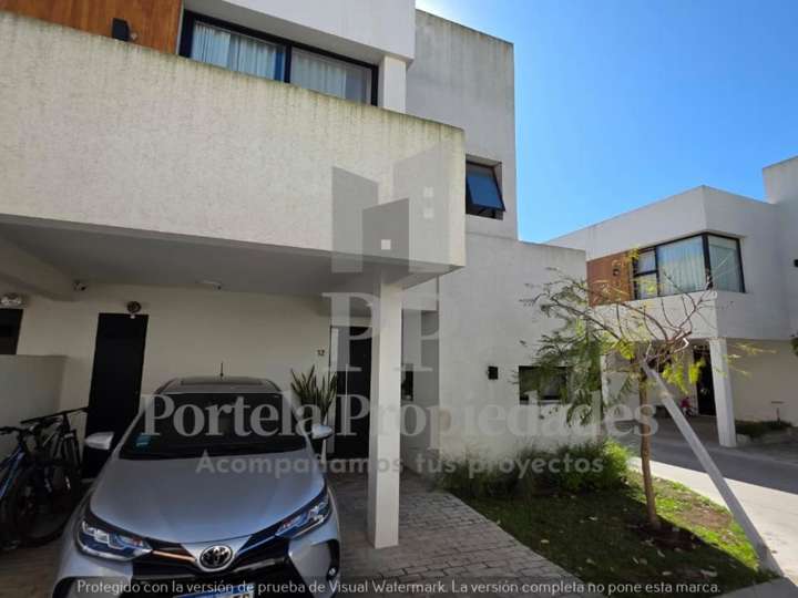 Casa en venta en De La Tradición, 2385, Villa Udaondo