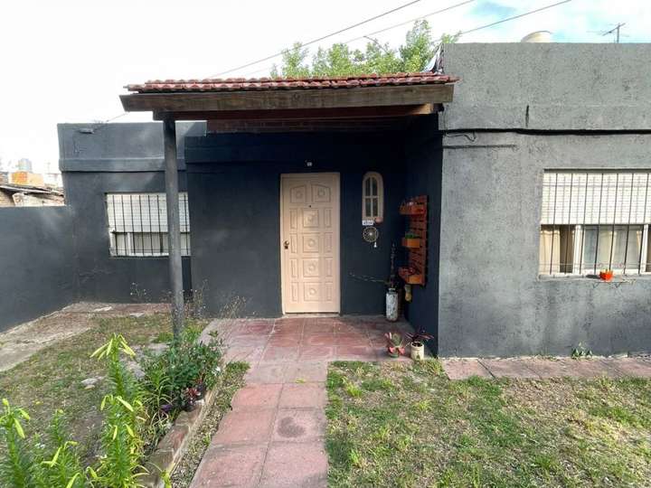 Casa en venta en Ontiveros, 4018, Villa Tesei