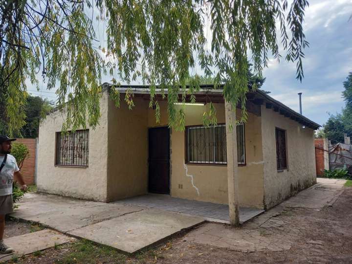 Casa en alquiler en Partido de Merlo, Buenos Aires