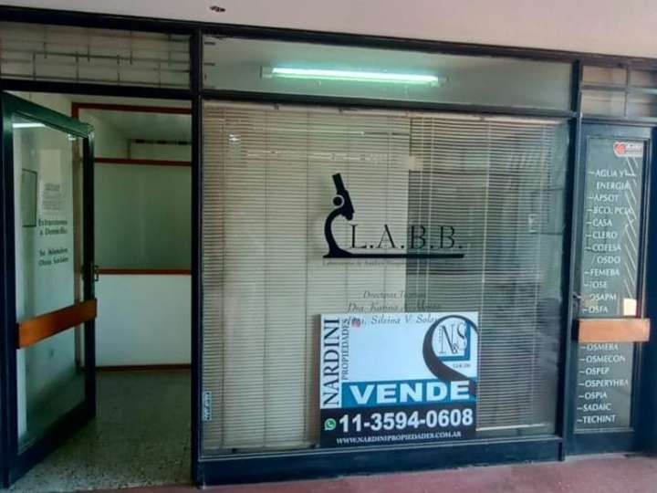 Comercial / Tienda en venta en 714 - Boulevard F.I.N.C.A., 6142, Ciudad Jardín Lomas del Palomar
