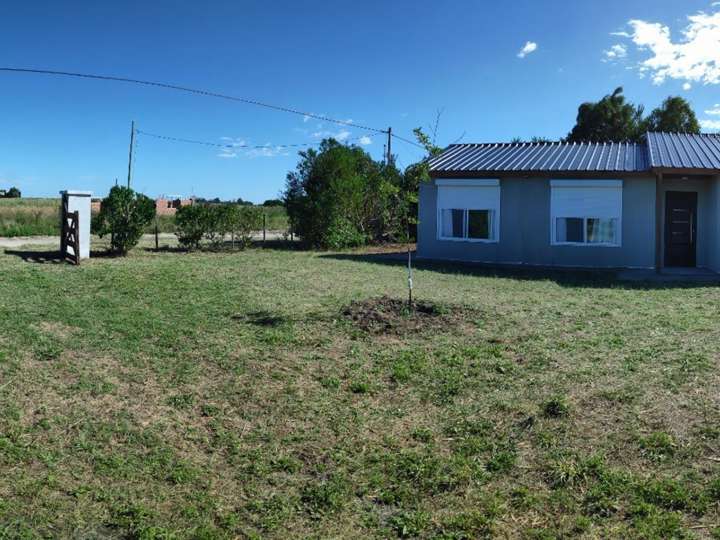 Casa en venta en Los Crisantemos, Buenos Aires