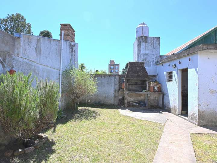 Edificio en venta en Teniente General Galán, 537, El Palomar