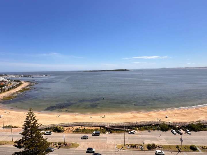 Apartamento en venta en Rambla Doctor Claudio Williman, Maldonado