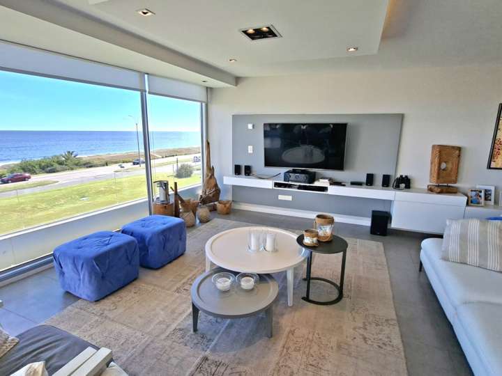 Apartamento en venta en Rambla Doctor Claudio Williman, Maldonado