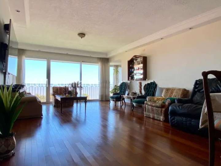 Apartamento en venta en Avenida Doctor Juan Andrés Cachón, Montevideo