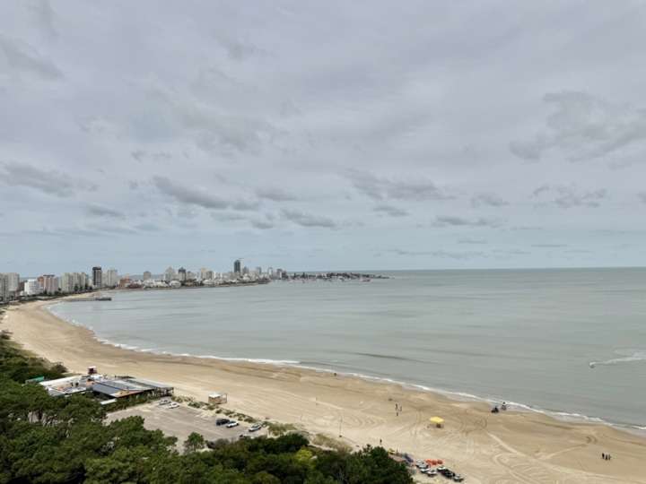 Apartamento en venta en Avenida París, Maldonado