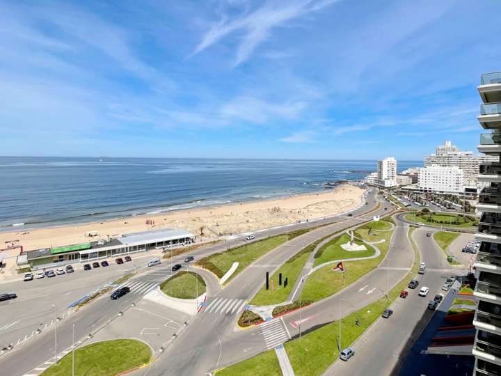 Apartamento en venta en Bulevar General José Gervasio Artigas, Maldonado