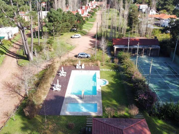 Terreno en venta en Pinares, Maldonado