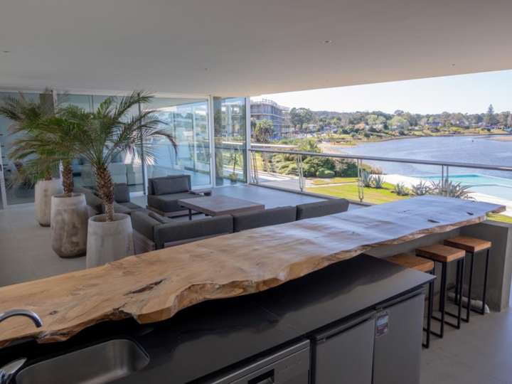 Apartamento en venta en Avenida Eduardo Víctor Haedo, El Tesoro