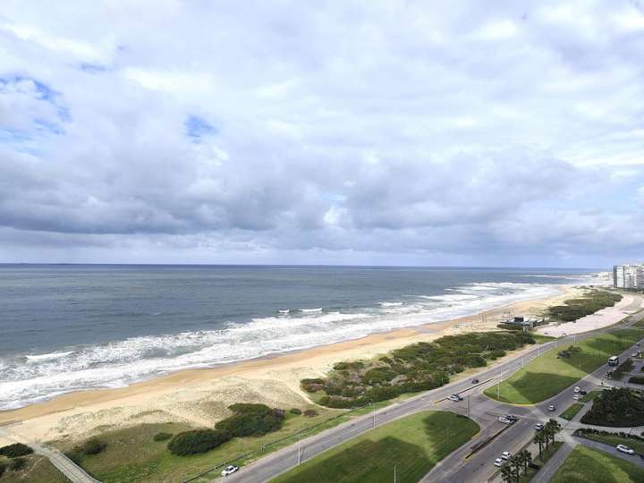 Apartamento en venta en Avenida del Mar, Maldonado