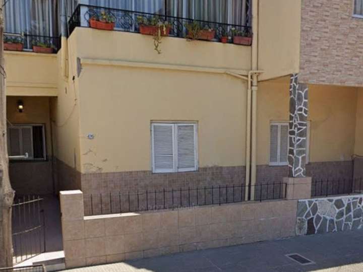 Edificio en alquiler en Avellaneda, 4785, La Tablada
