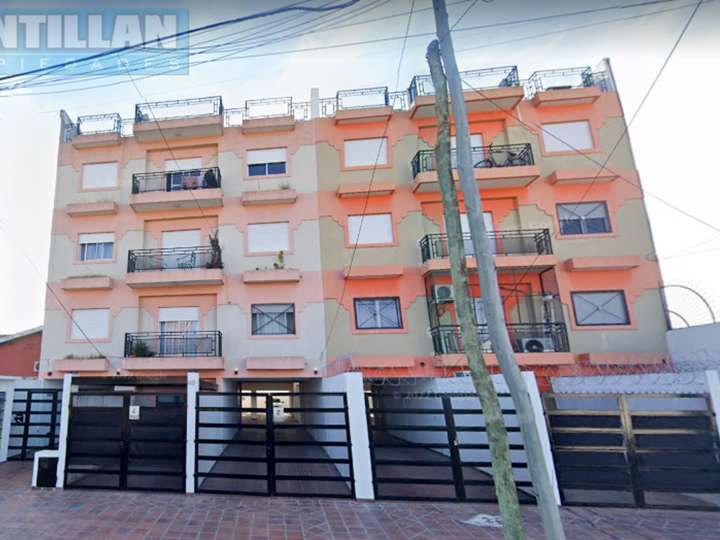 Departamento en venta en Almafuerte, 940, Villa Luzuriaga