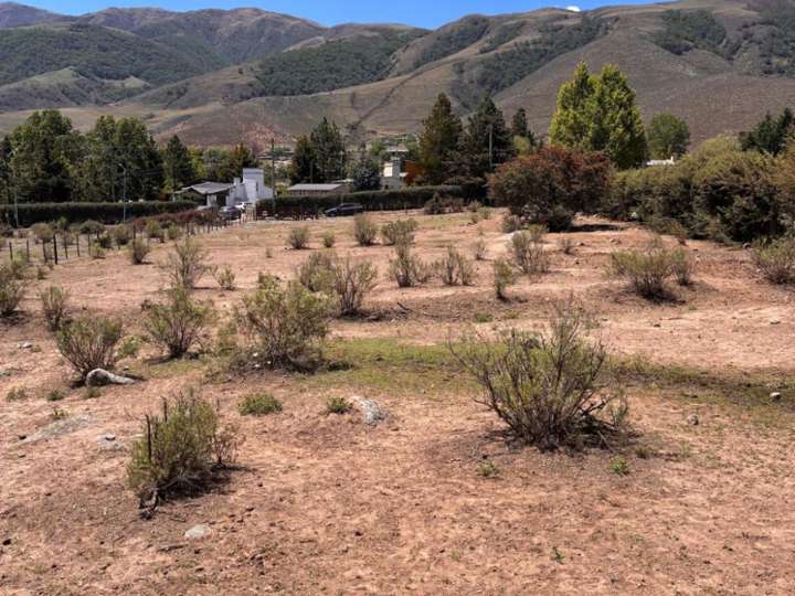 Terreno en venta en Avenida Lola Mora, Tucumán