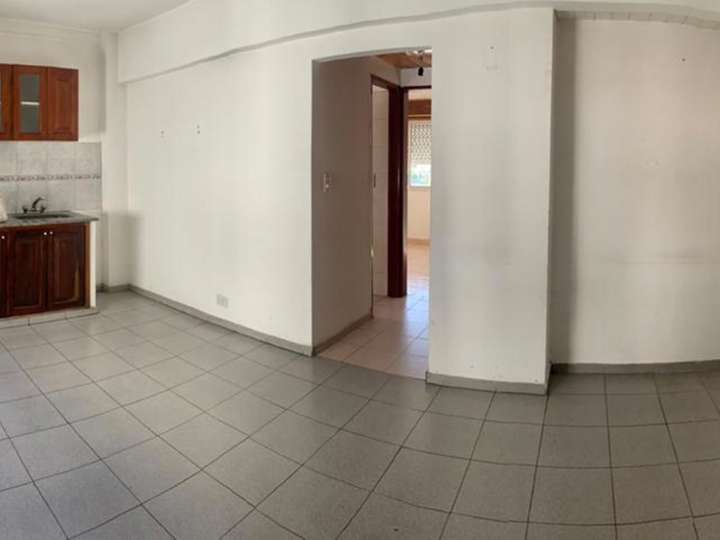 Departamento en alquiler en Avenida Hipólito Yrigoyen, 535, Piñeyro