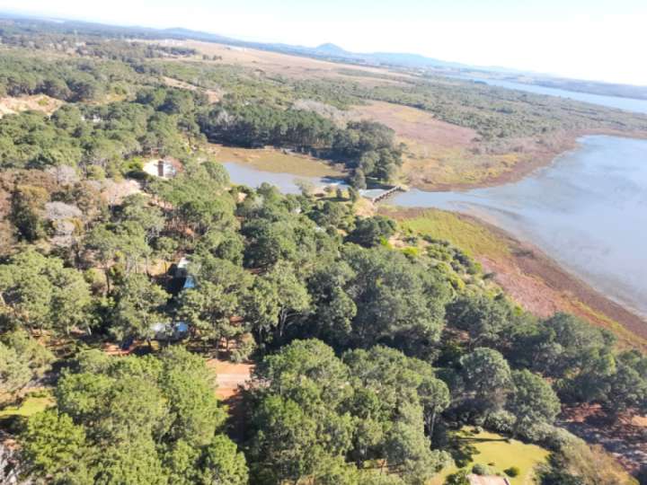 Terreno en venta en Lago Varana, Punta Ballena