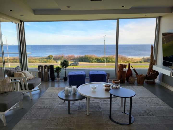 Apartamento en venta en Rambla Doctor Claudio Williman, Maldonado