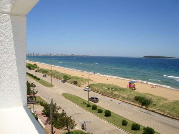 Apartamento en venta en Rambla Doctor Claudio Williman, Maldonado