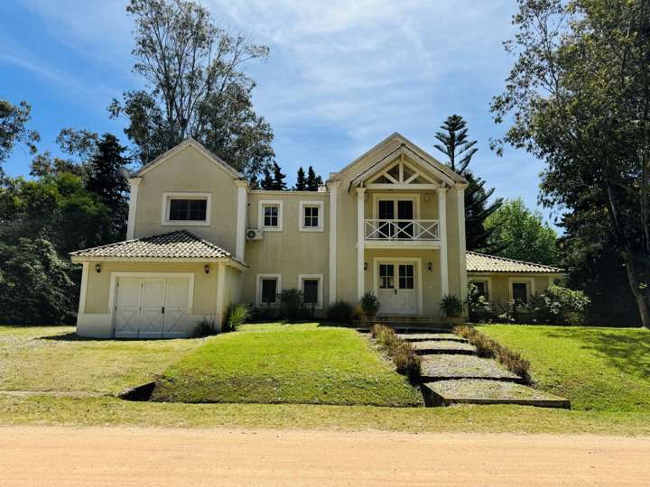 Casa en venta en Los Alerces, La Barra