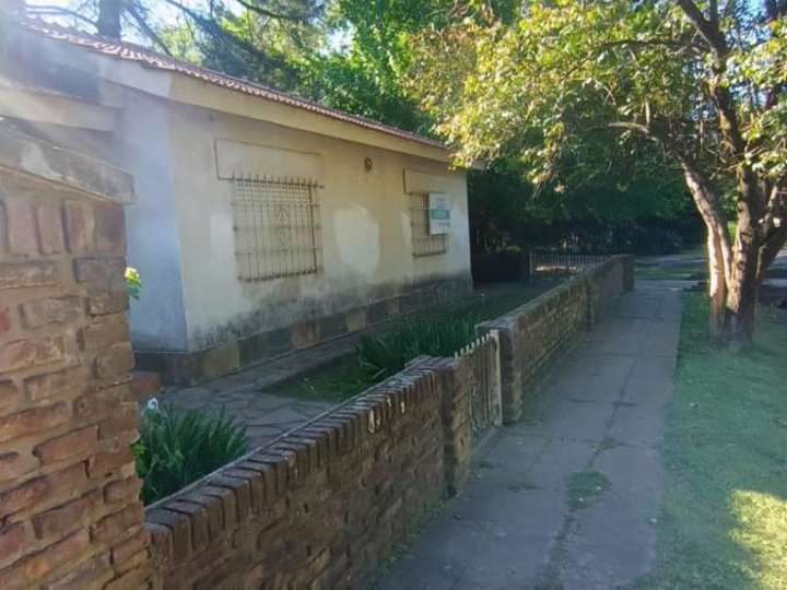 Casa en venta en José María de Pereda, 4599, La Reja