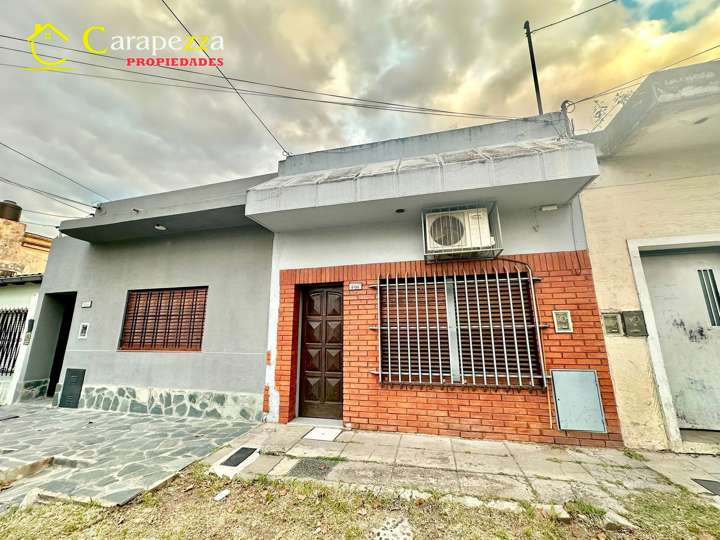 Casa en venta en 104 - Primera Junta, 6134, Villa Billinghurst
