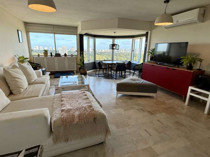 Apartamento en venta en Avenida Franklin Delano Roosevelt, Maldonado