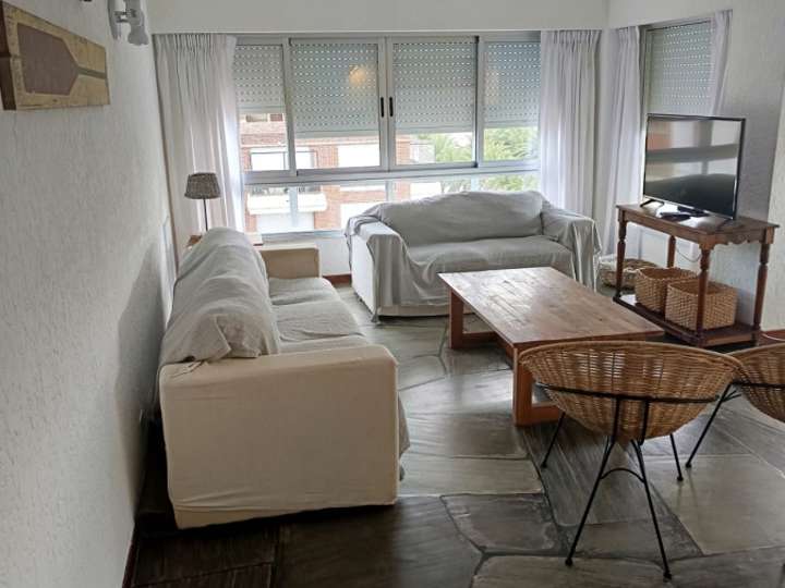 Apartamento en venta en El Coral (Calle 23), Maldonado