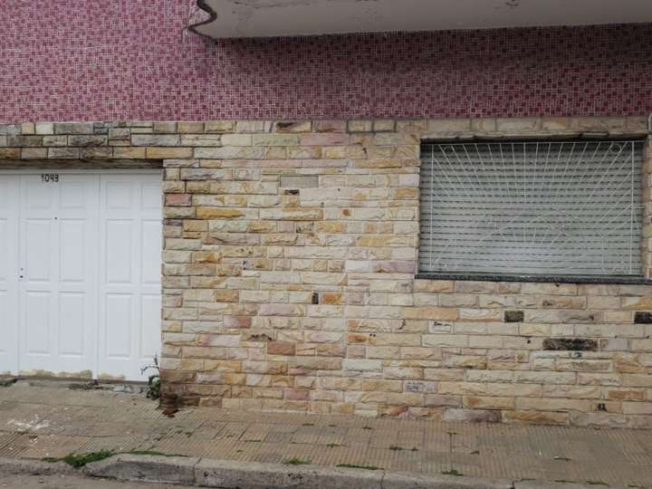 Edificio en alquiler en Montevideo, 1037, La Tablada