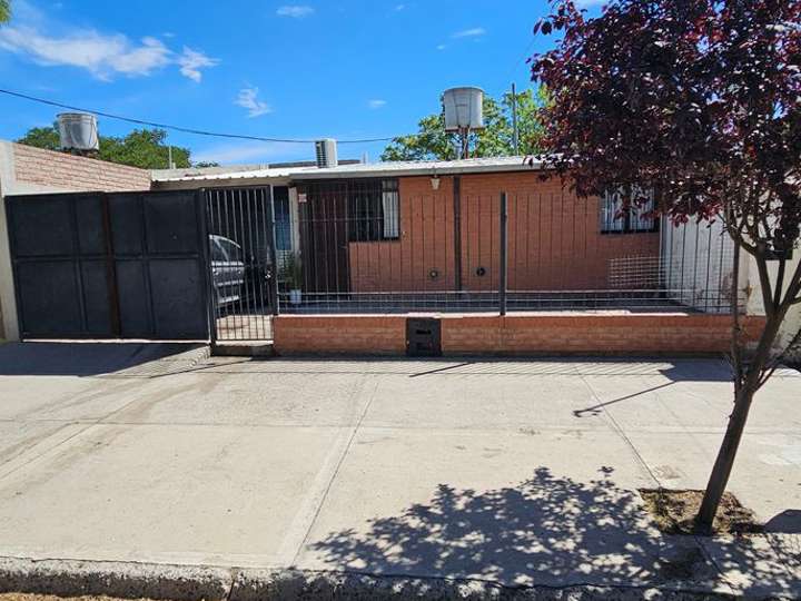 Casa en venta en Colón, Río Negro