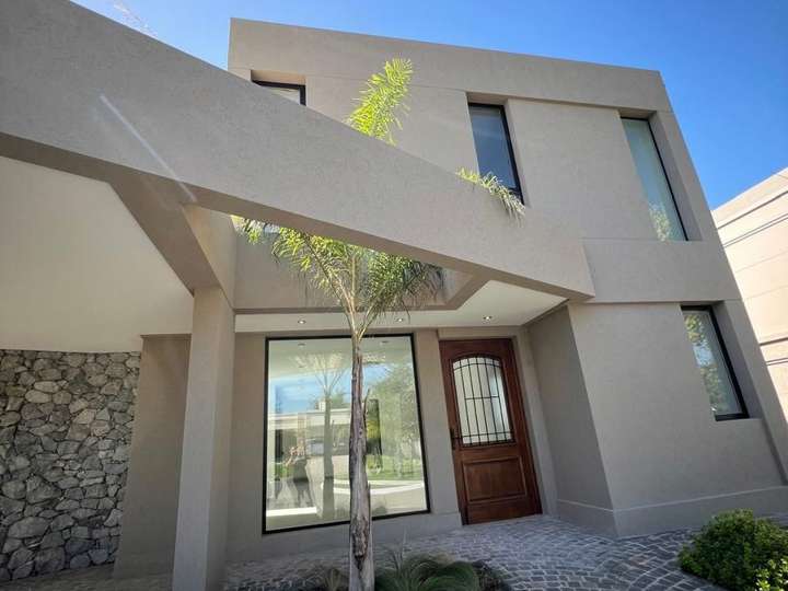 Casa en venta en Calle 137, Hudson