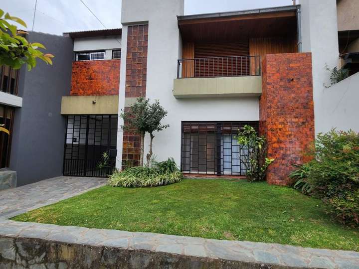 Casa en alquiler en Carlos Pellegrini, 1182, General Rodríguez