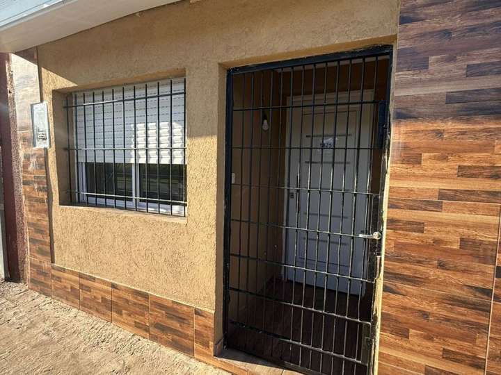 Departamento en alquiler en Avenida Presidente Perón, 5599, Villa Tesei