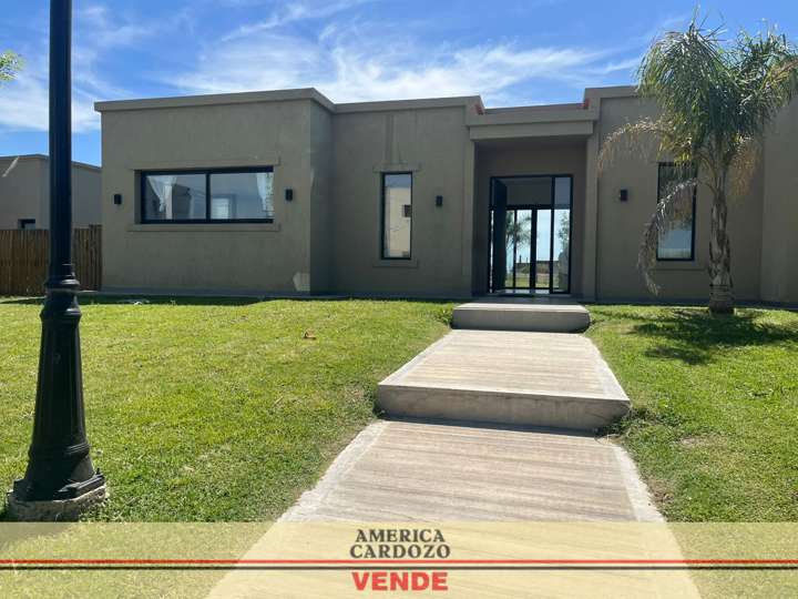 Casa en venta en Partido del Pilar, Zelaya