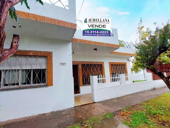 Casa en venta en Alejandro Malaspina, Hurlingham