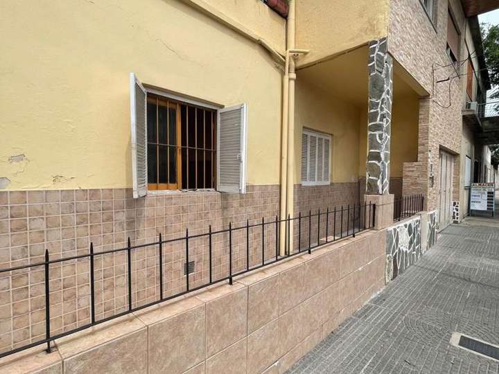 Edificio en alquiler en Avellaneda, 4785, La Tablada