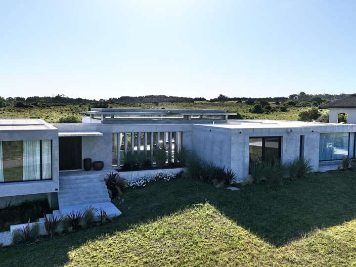 Casa en venta en Paralela Norte a Avenida Las Mercedes, Maldonado