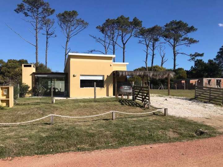 Casa en venta en Las Toninas, Maldonado