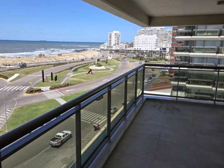 Apartamento en venta en Biarritz, Maldonado