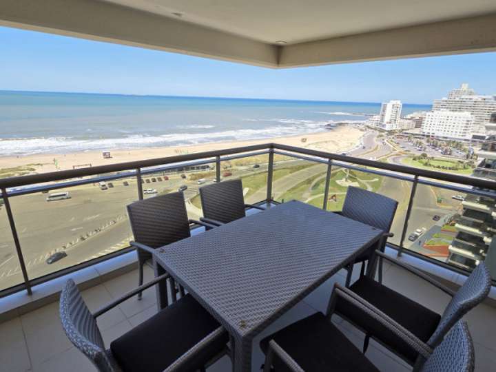 Apartamento en venta en Biarritz, Maldonado