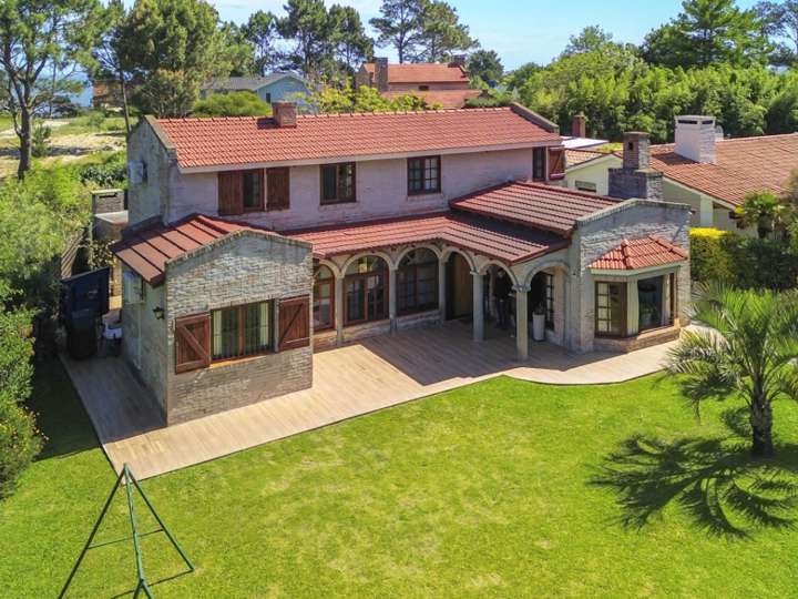 Casa en venta en Avenida a la Laguna, Maldonado